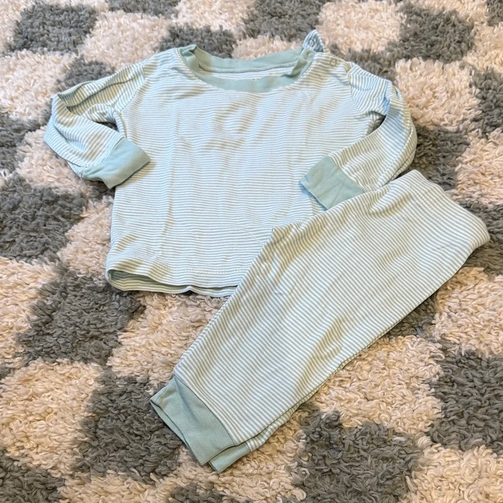 Lake Pajamas Parisian Green set